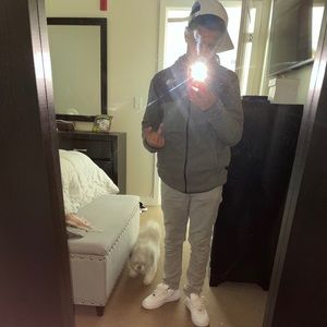 Meet your Posher, Evan